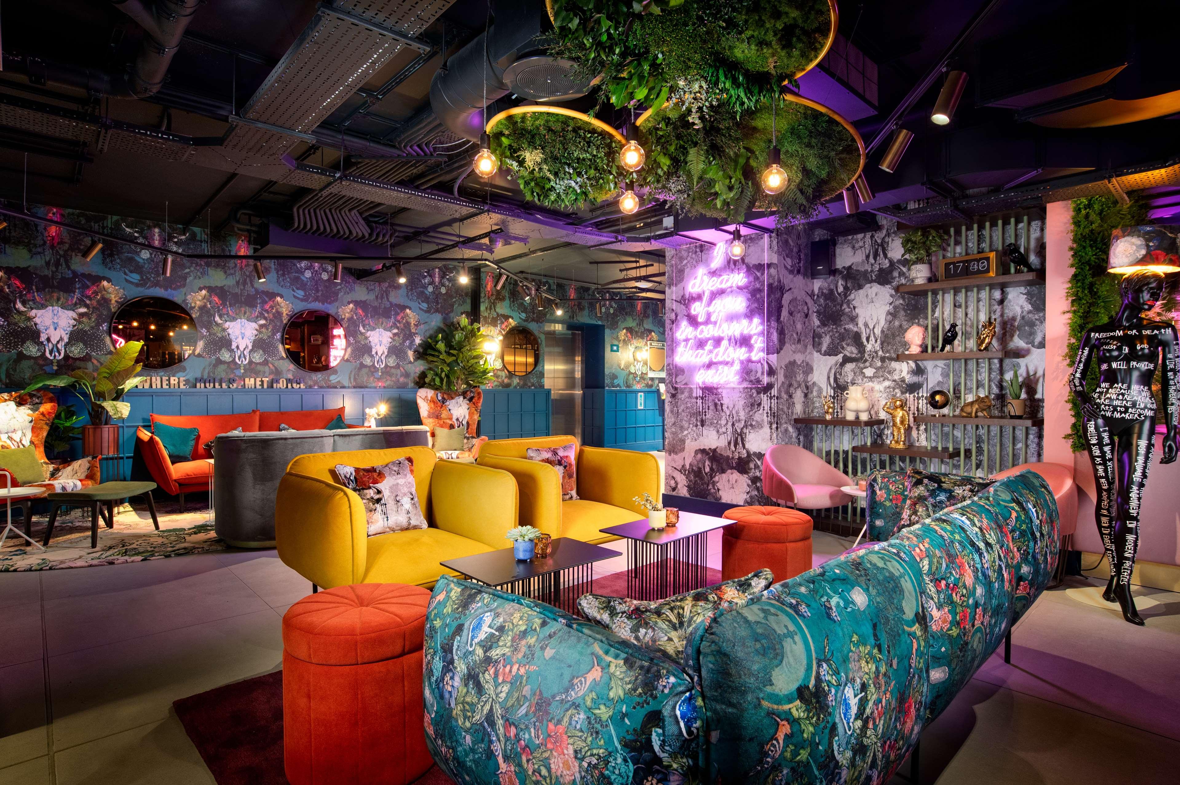 Yotel Manchester Deansgate Exterior foto Interior of the hotel