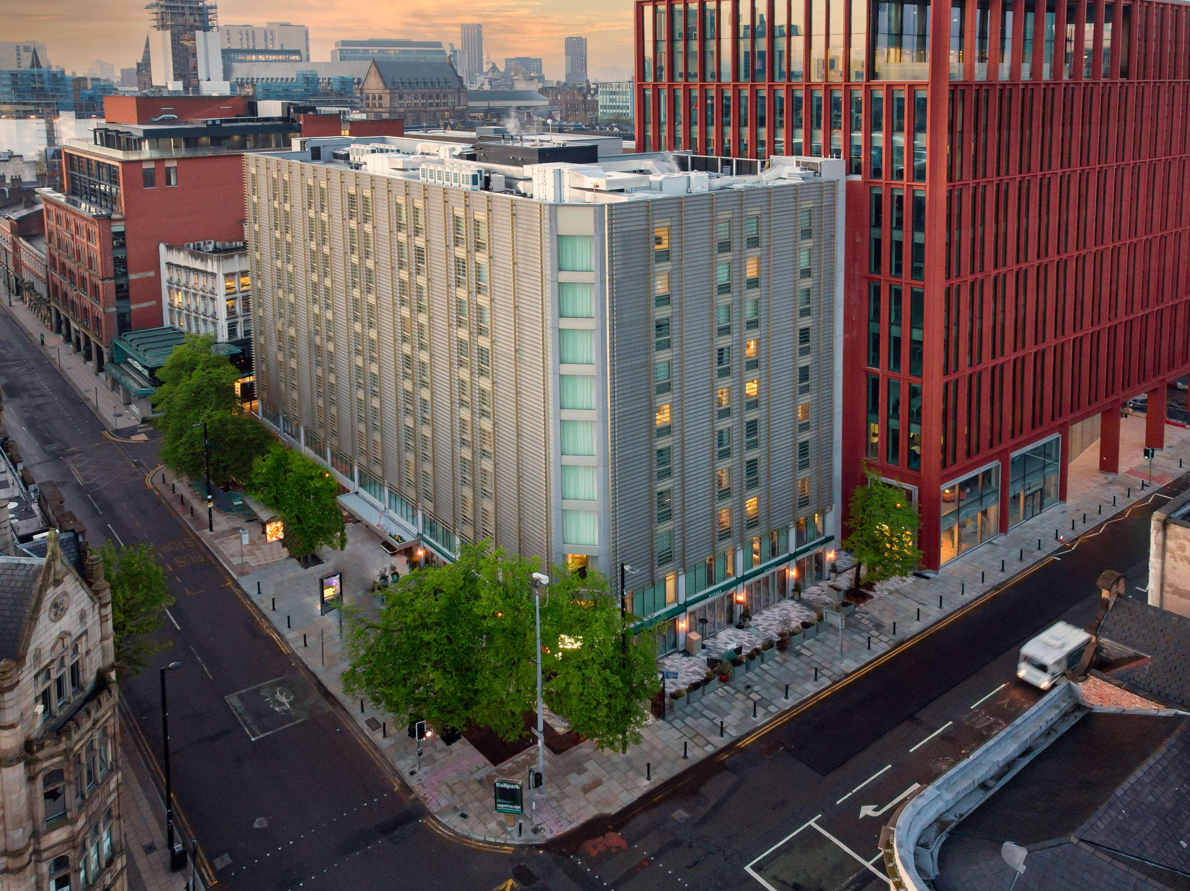 Yotel Manchester Deansgate Exterior foto The Manchester Marriott